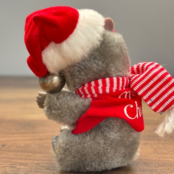 VINTAGE Gray Christmas MOUSE CLIP ON HUGGER Gripper Toy Pencil Santa Plush 1980s - Picture 6 of 10